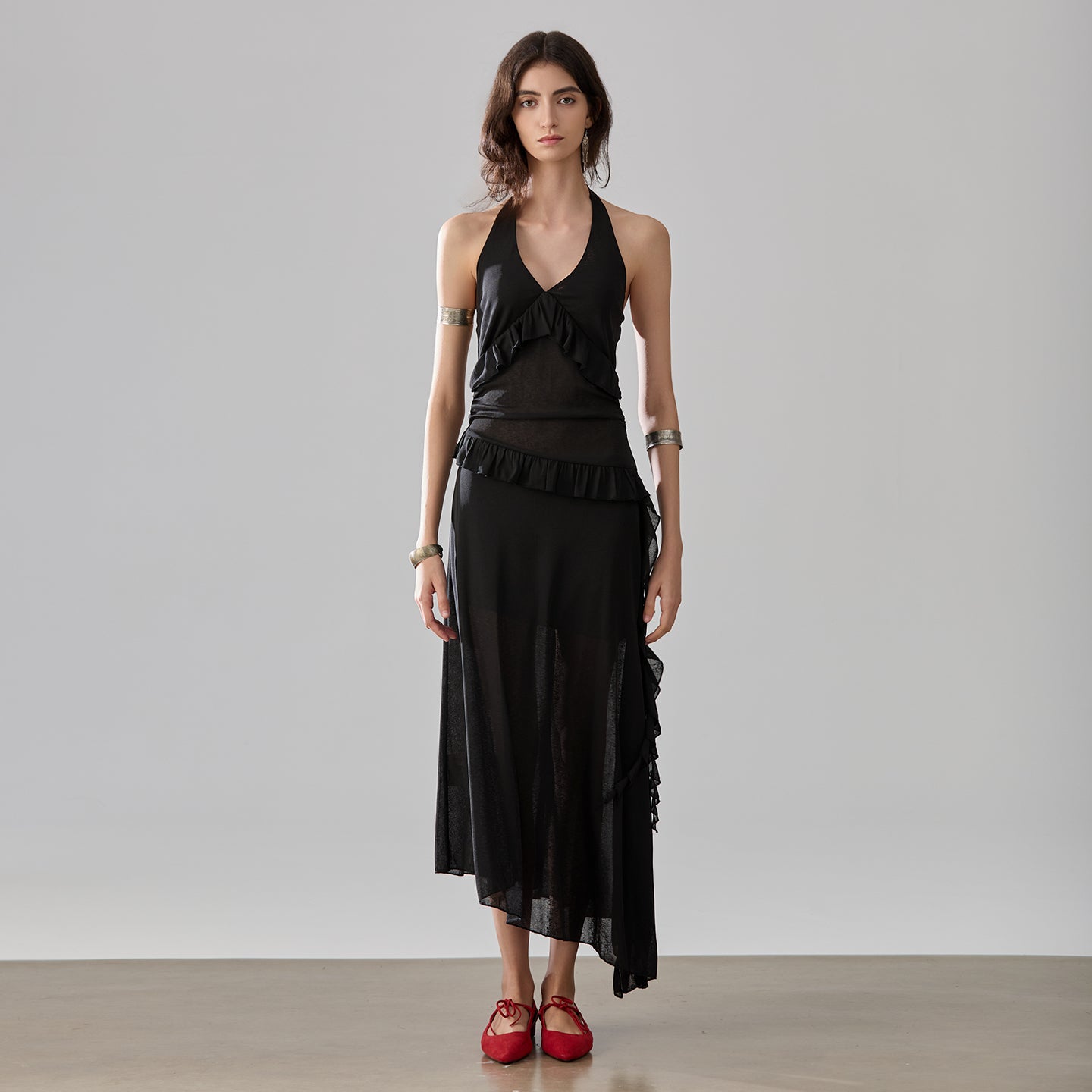 Elegant Halter Neck Backless Party Dress with Flowing Ribbon & Lace Detail