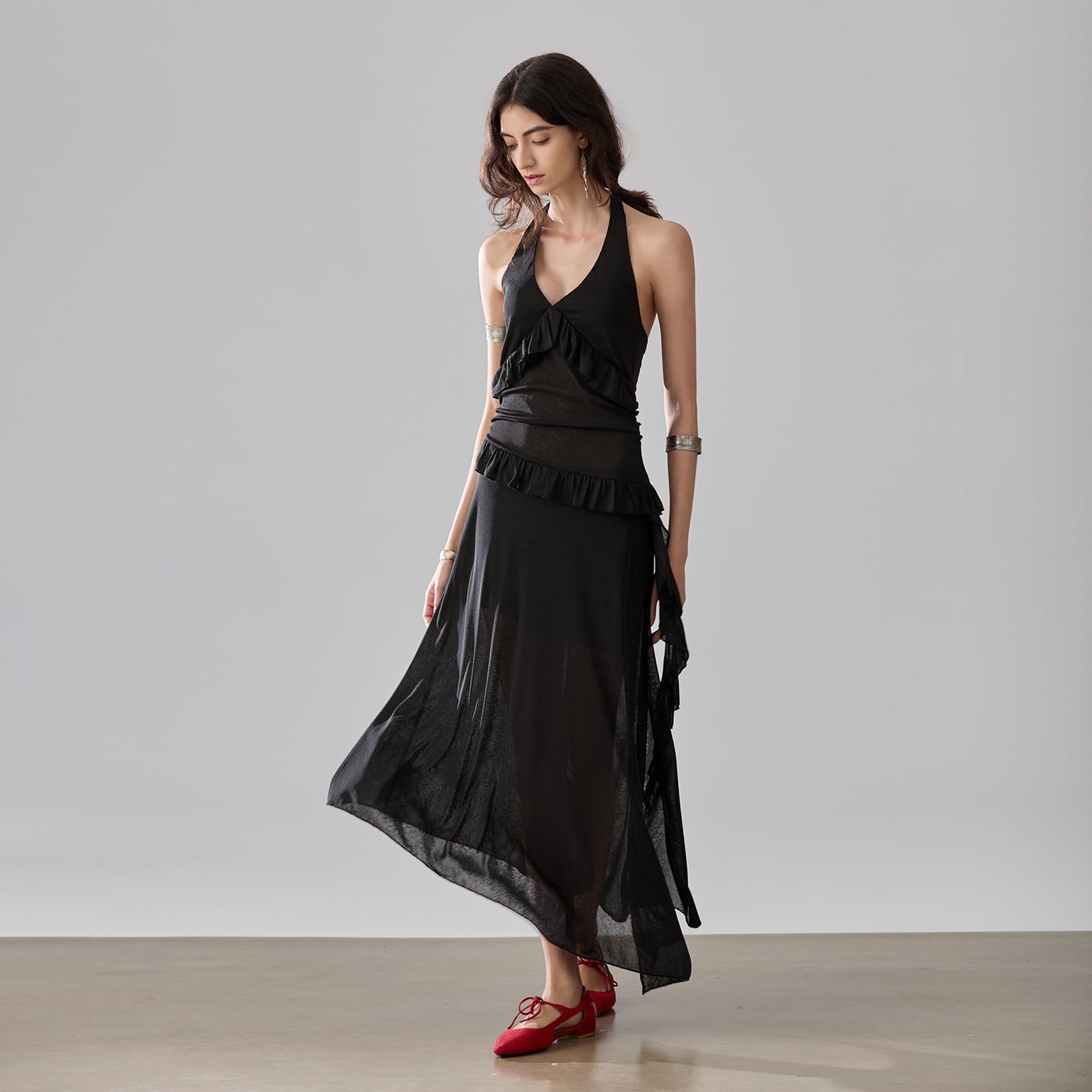 Elegant Halter Neck Backless Party Dress with Flowing Ribbon & Lace Detail