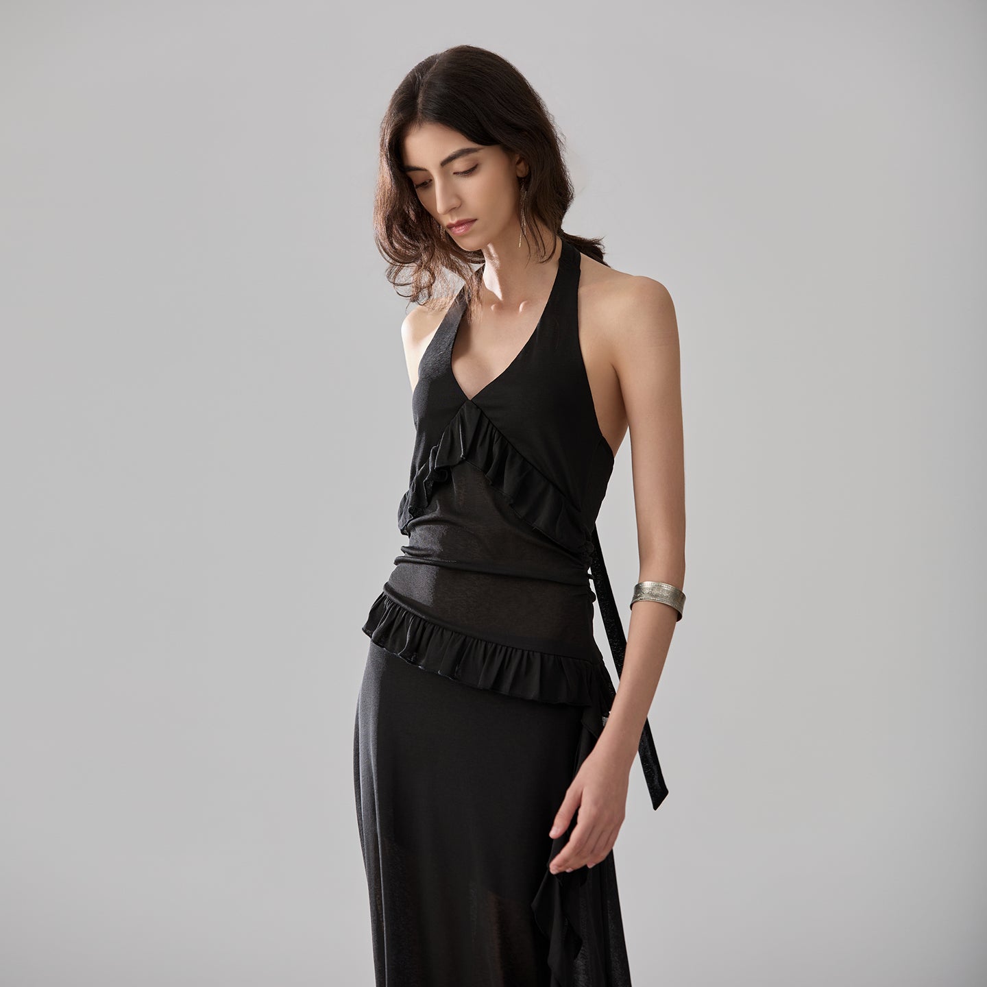 Elegant Halter Neck Backless Party Dress with Flowing Ribbon & Lace Detail