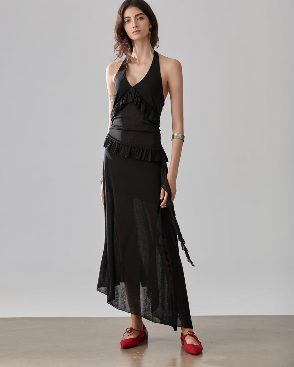 Elegant Halter Neck Backless Party Dress with Flowing Ribbon & Lace Detail